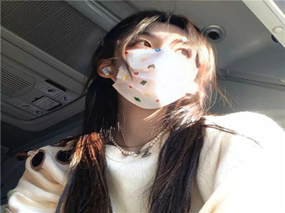 黄漫画扒掉女人的衣服,网络恶俗事件引关注，道德底线何在？-1