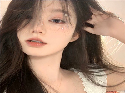夏天校服太透小背心,校服问题引关注，校方承诺整改-1
