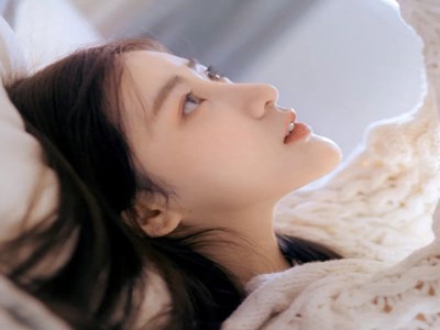 丰满熟妇hdHD欧美free性XxX×护士,护士意外走红，魅力无限引关注-1