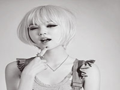 男生的坤坤放到老师的坤里,明星师生恋疑云，真相成谜-2