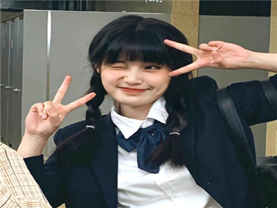 无套内谢无腿女子,当红女星遭恶意传闻，坚强回应引关注-1