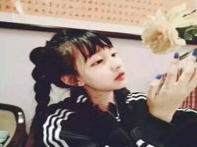 老师的双乳好大下面水好多视频,课堂意外引热议，道德底线再敲警钟-2