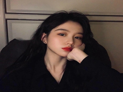女班长被c扒衣服视频软件,校园风波：隐私泄露引关注-2