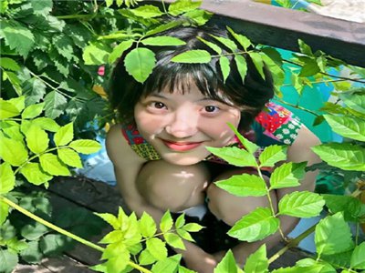 给大家科普一下男生和女生一起轮,轮滑互动，友谊新篇章-2