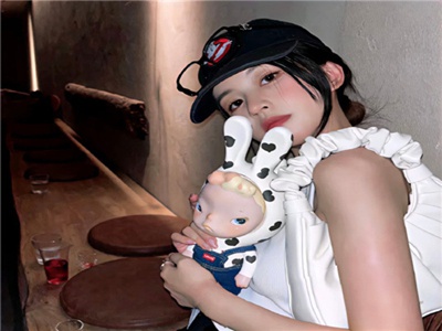 欧美丰满白BWBWXXHD,丰满模特走红，审美新潮流-4