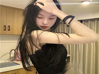 张开双腿被强❌漫画,敏感漫画引热议，艺术边界何处？-3