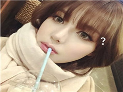 男人从后面抱女人做饭清晨厨房里的欢愉,厨房温情瞬间：家的温暖令人心动-2