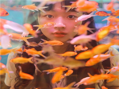 美容液可以直接涂脸吗,揭秘美容液：护肤达人都在用的秘密！-4