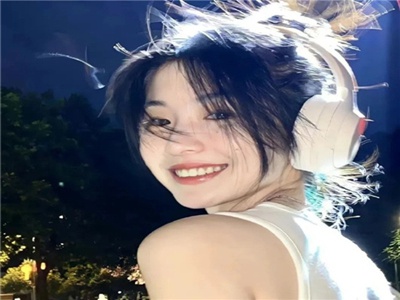 jzzijzzij亚洲熟女少妇,网络红人魅力揭秘，亚洲熟女少妇走红-5