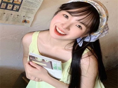 电梯里活演梅开二度,都市电梯惊现古装舞者，传统文化新演绎-4