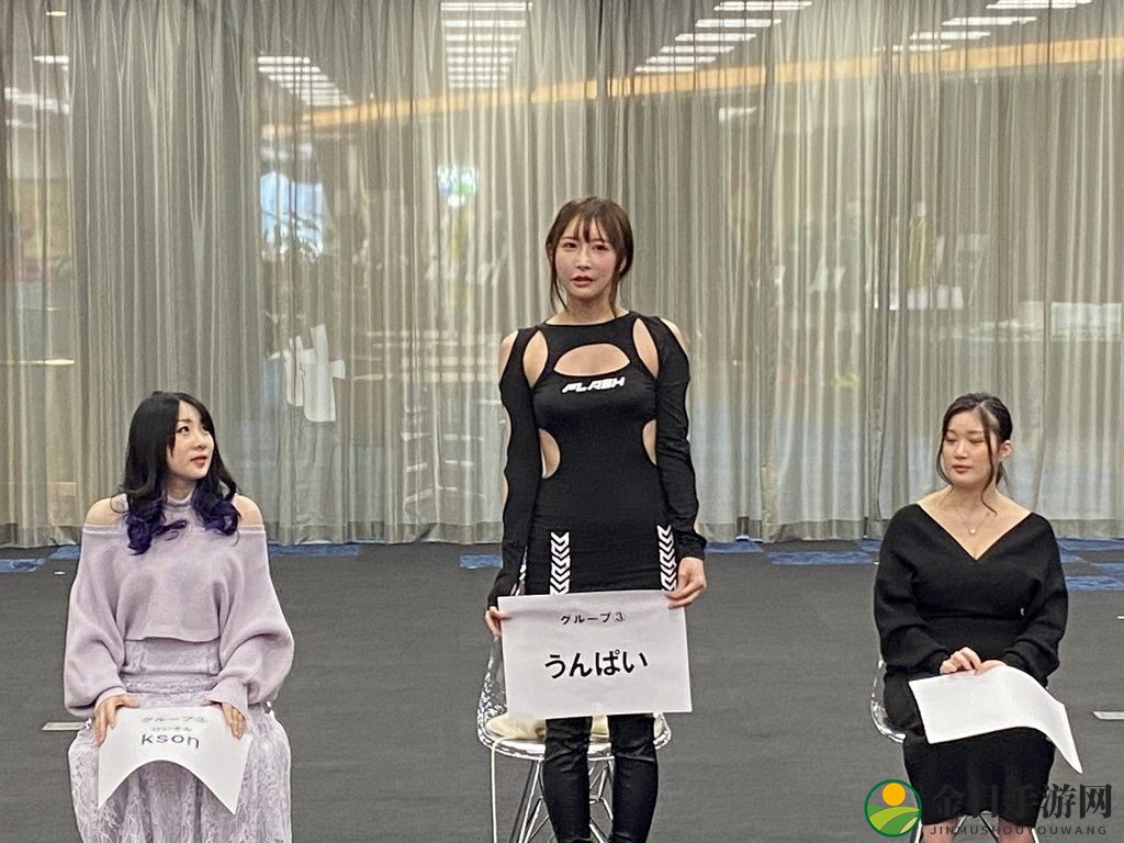 《如龙》夜店女郎演员面试现场照 性感女星参加试镜