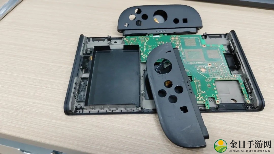 Switch2疑似曝光：大屏设计，内存升级至12GB
