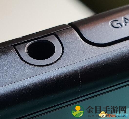 赶快检查你的Switch！外媒调查外壳裂缝率高达20%
